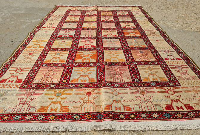 Fine Quality Hand Knotted Veg Dyed Soumak Pictorial Silk Kilim Area Rug 6 x 4 Ft (907 KHI) - Image 2