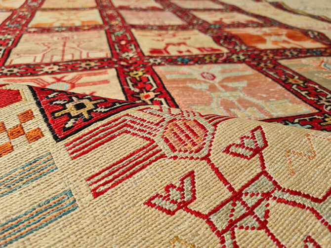 Fine Quality Hand Knotted Veg Dyed Soumak Pictorial Silk Kilim Area Rug 6 x 4 Ft (907 KHI) - Image 6