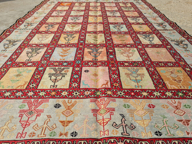 Fine Quality Hand Knotted Veg Dyed Soumak Pictorial Silk Kilim Area Rug 6 x 4 Ft (909 KHI) - Image 3