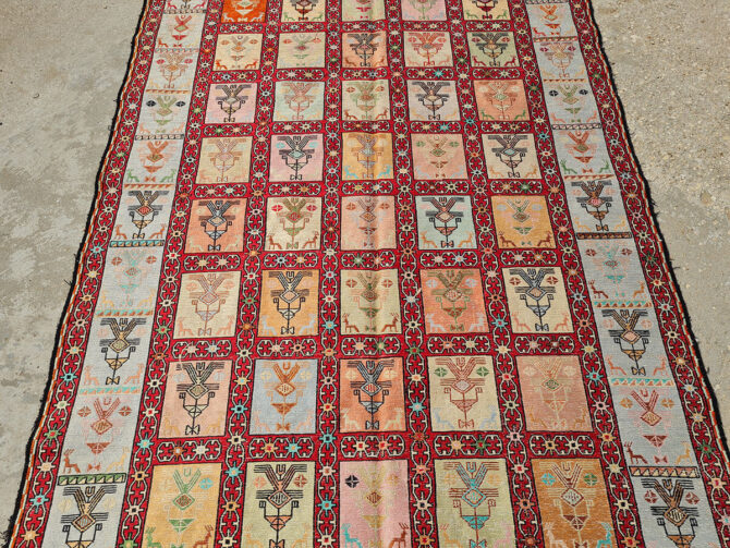 Fine Quality Hand Knotted Veg Dyed Soumak Pictorial Silk Kilim Area Rug 6 x 4 Ft (909 KHI) - Image 4
