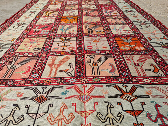 Fine Quality Hand Knotted Veg Dyed Soumak Pictorial Silk Kilim Area Rug 6 x 4 Ft (910 KHI) - Image 3