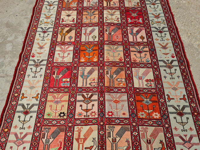 Fine Quality Hand Knotted Veg Dyed Soumak Pictorial Silk Kilim Area Rug 6 x 4 Ft (910 KHI) - Image 4
