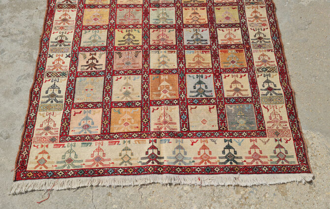 Fine Quality Hand Knotted Veg Dyed Soumak Pictorial Silk Kilim Area Rug 6 x 4 Ft (913 KHI) - Image 4