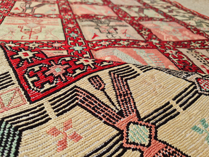 Fine Quality Hand Knotted Veg Dyed Soumak Pictorial silk Kilim Area Rug 6 x 4 Ft (914 KHI) - Image 6
