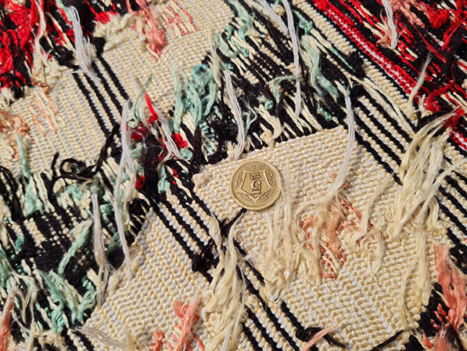 Fine Quality Hand Knotted Veg Dyed Soumak Pictorial silk Kilim Area Rug 6 x 4 Ft (914 KHI) - Image 7