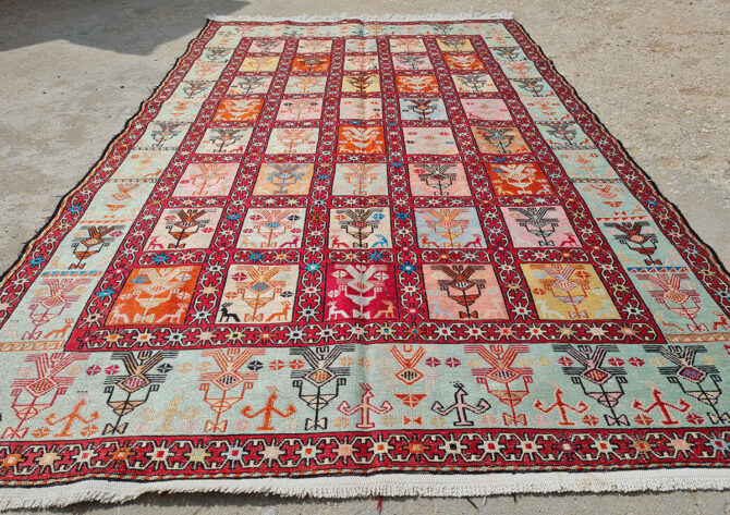Fine Quality Hand Knotted Veg Dyed Soumak Pictorial Silk  Kilim Area Rug 6 x 4 Ft (916 KHI) - Image 2