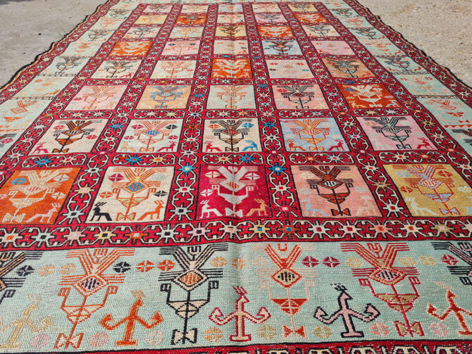 Fine Quality Hand Knotted Veg Dyed Soumak Pictorial Silk  Kilim Area Rug 6 x 4 Ft (916 KHI) - Image 3