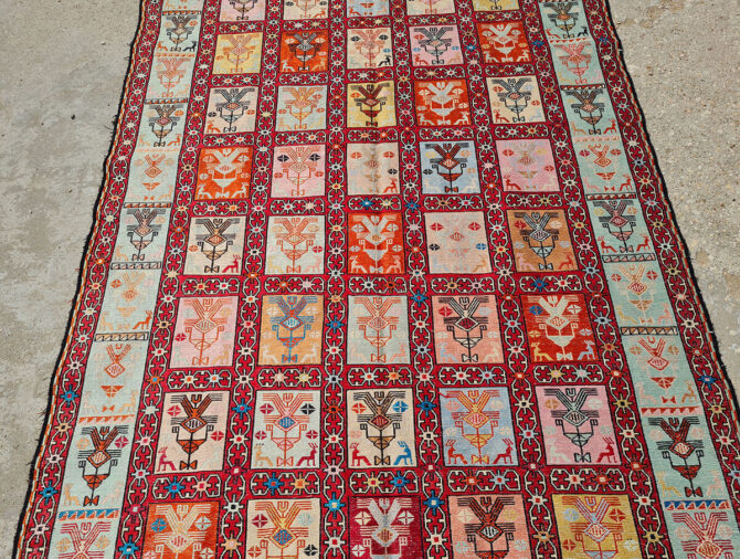 Fine Quality Hand Knotted Veg Dyed Soumak Pictorial Silk  Kilim Area Rug 6 x 4 Ft (916 KHI) - Image 4