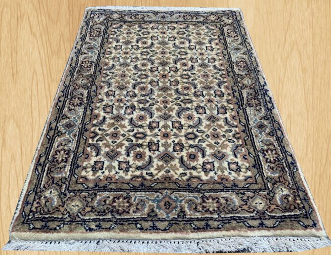 Authentic Hand Knotted Vintage Indo Wool Area Rug 3.0 x 2.0 Ft (220 Ger)