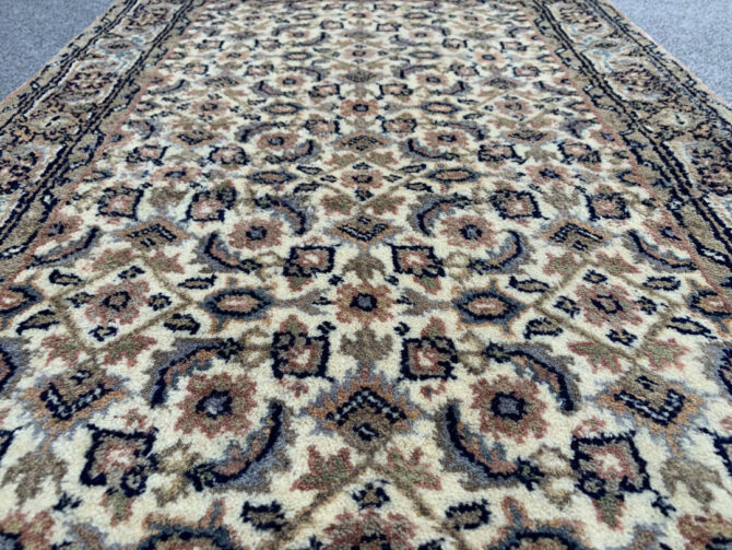 Authentic Hand Knotted Vintage Indo Wool Area Rug 3.0 x 2.0 Ft (220 Ger) - Image 4