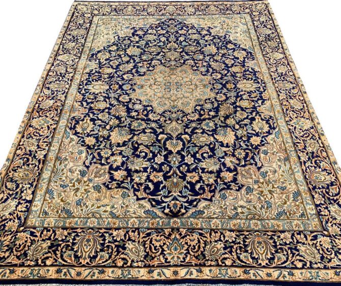 Authentic Hand Knotted Naeen Wool Area Rug 11.2 x 7.6 Ft (283 Ger) - Image 3