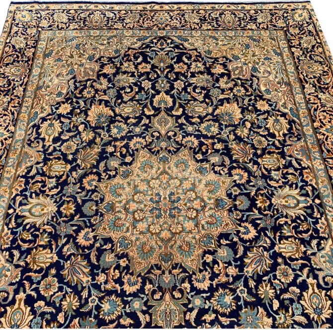 Authentic Hand Knotted Naeen Wool Area Rug 11.2 x 7.6 Ft (283 Ger) - Image 4