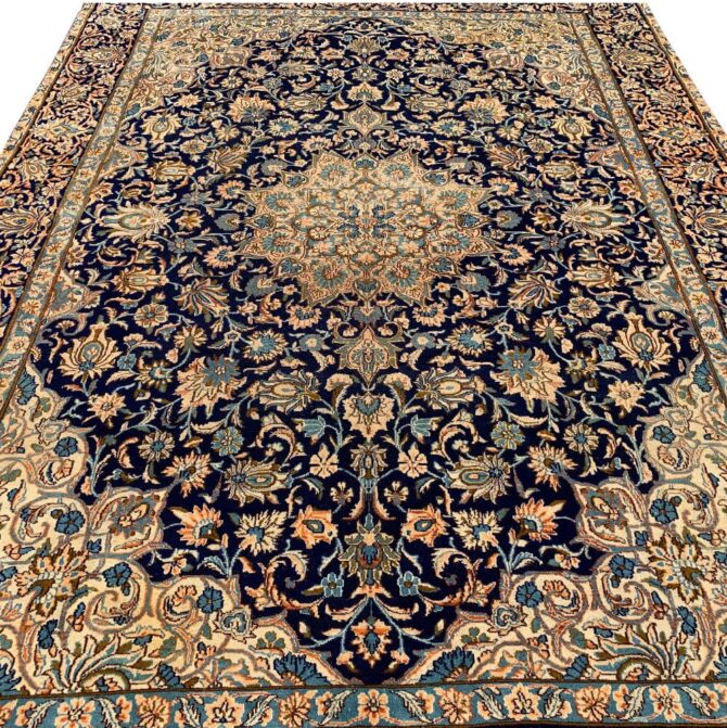 Authentic Hand Knotted Naeen Wool Area Rug 11.2 x 7.6 Ft (283 Ger) - Image 7