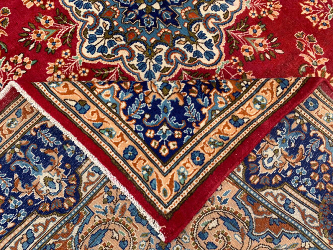 Authentic Hand Knotted Vintage Qirmoun Wool Area Rug 7.5 X 6.8 Ft - Image 7