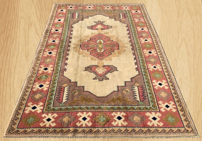 Authentic Hand Knotted Vintage Turkish Wool Area Rug 9.10 X 6.10 Ft - Image 2