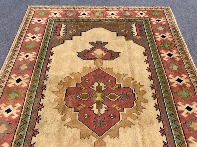 Authentic Hand Knotted Vintage Turkish Wool Area Rug 9.10 X 6.10 Ft - Image 5