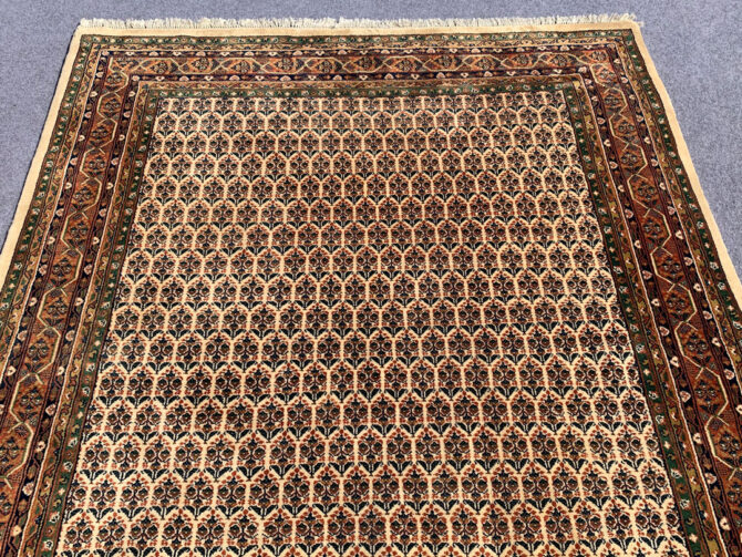 Authentic Hand Knotted Vintage Indo Wool Area Rug 8.0 X 5.9 Ft - Image 5