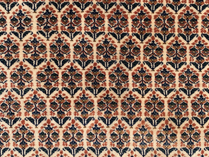 Authentic Hand Knotted Vintage Indo Wool Area Rug 8.0 X 5.9 Ft - Image 6