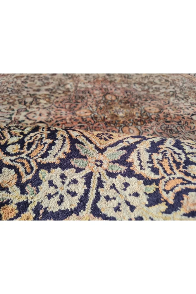 Amazing Hand Knotted Vintage Kashmiri Silk Area Rug 6 x 4 Ft - Image 8