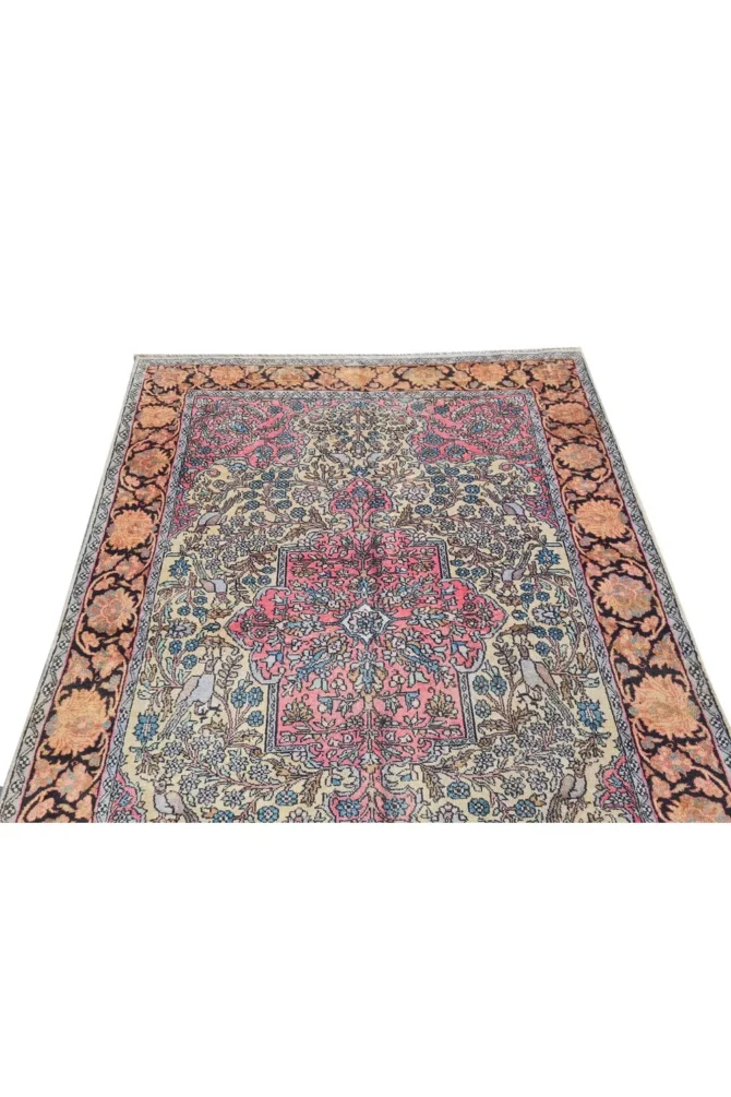 Amazing Hand Knotted Vintage Kashmiri  Silk Area Rug 5.5 x 4.1 Ft - Image 5