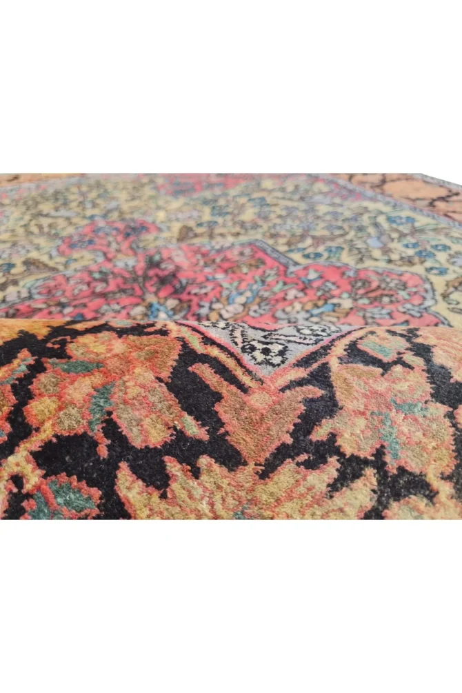 Amazing Hand Knotted Vintage Kashmiri  Silk Area Rug 5.5 x 4.1 Ft - Image 6